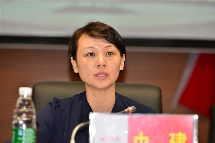 股份公司第四巡视组组长由建讲话股份公司第四巡视组副组长李金生宣读